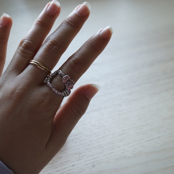 Hello Kitty Ring - Picture 2 of 4
